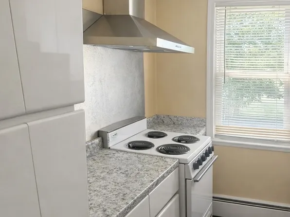 (undisclosed Address), Lindenhurst, NY 11757