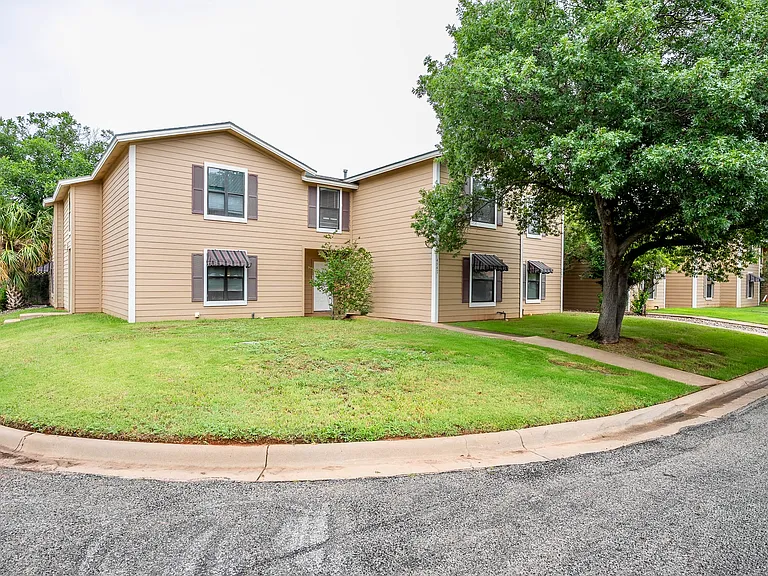 4547 Bermuda Dr — Photo 31
