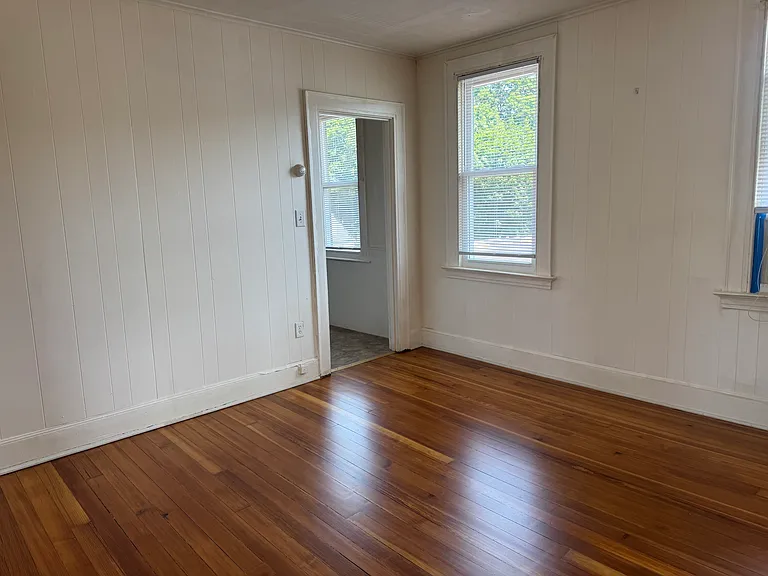 31 Lucy St #3 — Photo 4