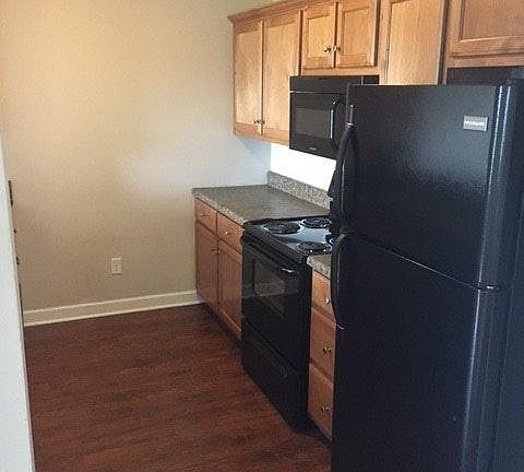 5th image of 724 Village Creek Dr APT D