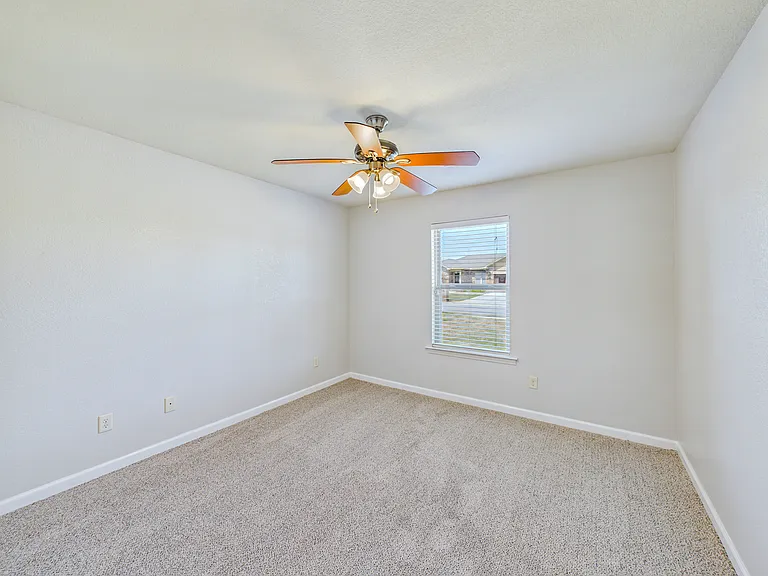 29 Green Apple Dr-18_04212026