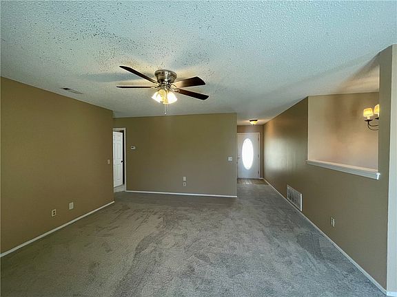 3rd image of 3905 Philcrest Pl