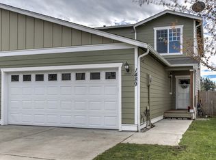 1489 NW 5th Ave, Oak Harbor, WA 98277