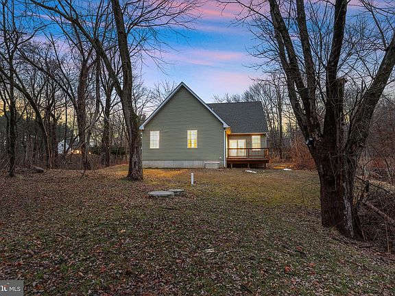 3rd image of 588 Almshouse Rd