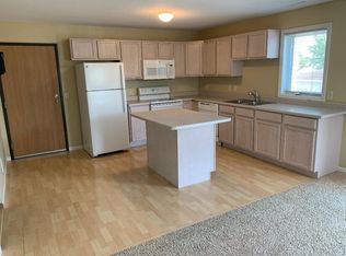 1915 Haughton Ave #202, Mankato, MN 56003