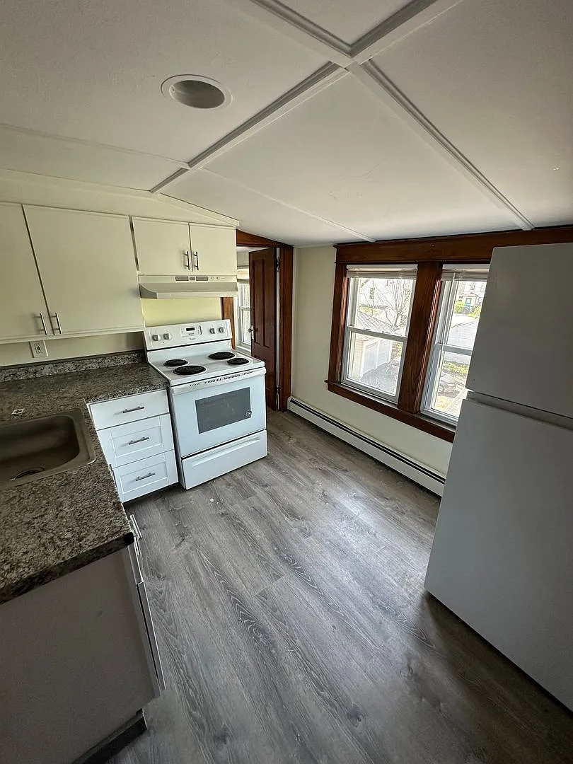 33 Bangor Street — Photo 1