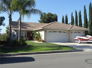 30969 Emperor Dr, Canyon Lake, CA 92587