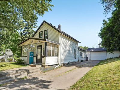 302 Wyoming St E, Saint Paul, MN, 55107
