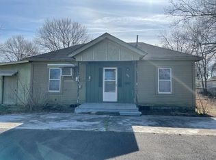 206 E 16th St, Stuttgart, AR 72160