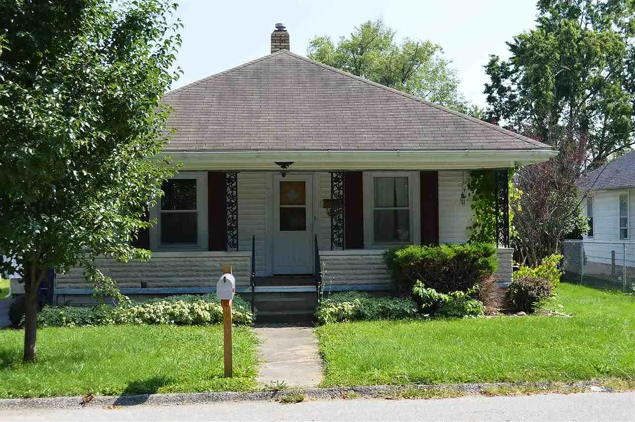 1618 1st St photo 1