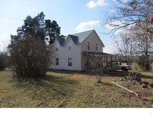 21699 Pine Tree Dr, Lebanon, MO 65536