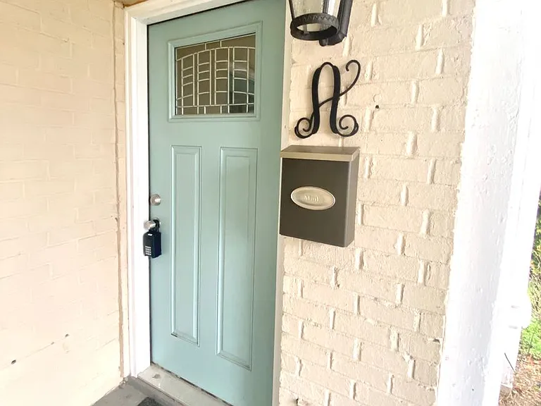 315 Grace St — Photo 4