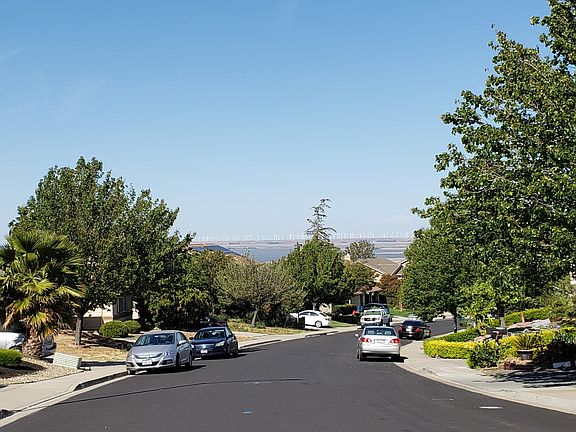 Coastview Ct - with view of the Delta
