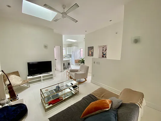 Rented by Highline Residential | media 2