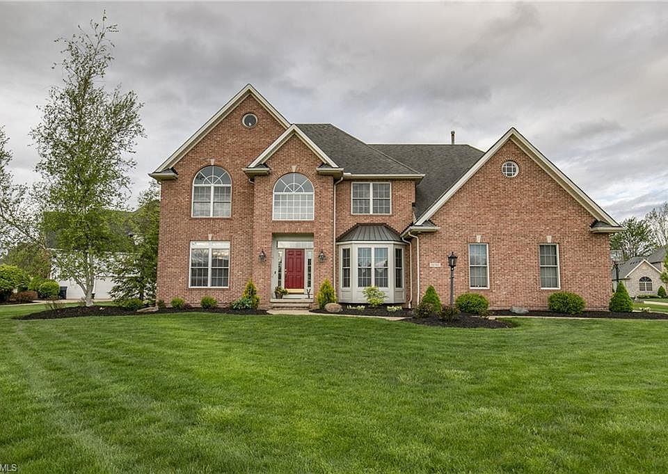 1st image of 36785 Bellcrest Ct
