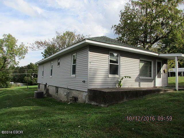 2nd image of 1713 E Poplar St