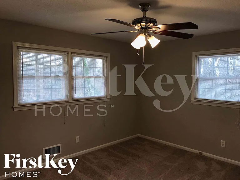 147 Shady Lane Cir — Photo 13