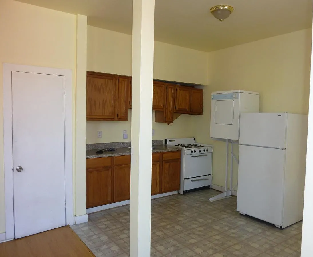 2 bed, $1,300 — Photo 1