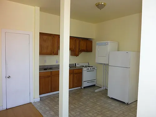 2129 Saint Paul St Photo 1