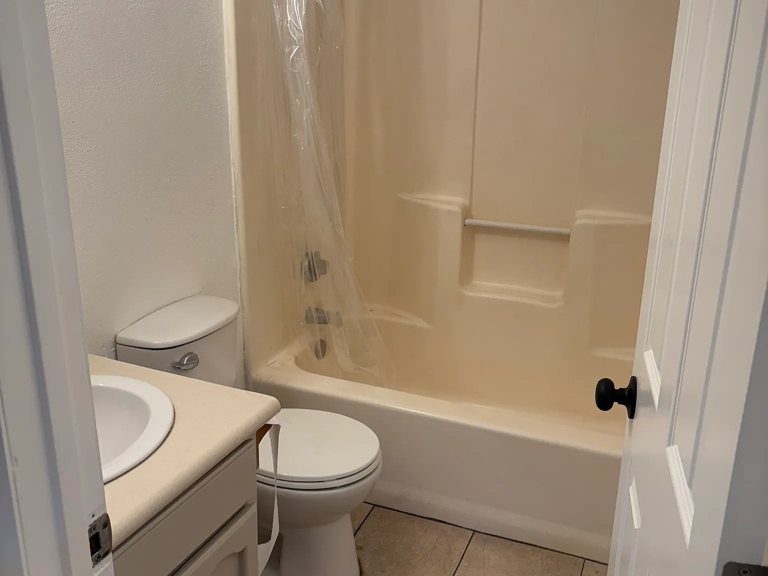 2 bed, 800 sqft, $800 — Photo 3