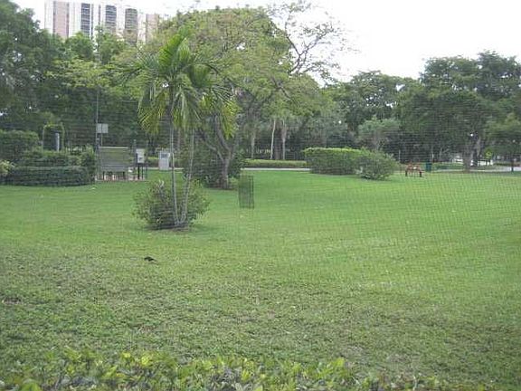 5th image of 20500 W Country Club Dr APT 110