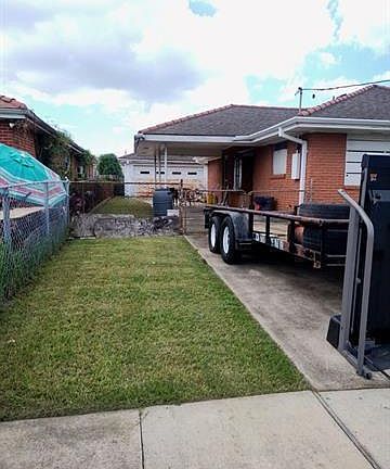 5th image of 8000 W Laverne St