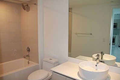 3rd image of 4250 Biscayne Blvd APT 732