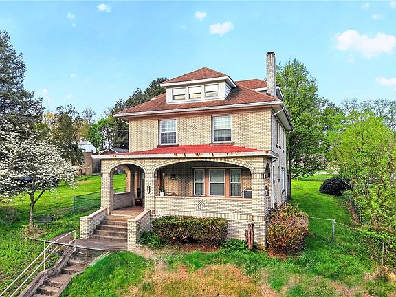 2nd image of 222 Union St