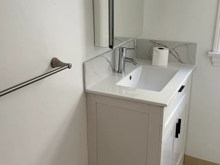 7717A Romaine St — Photo 11