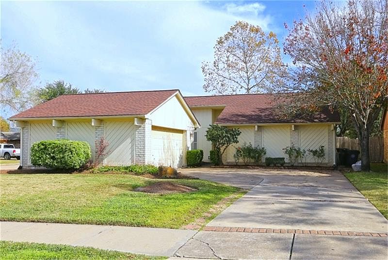 1st image of 2134 Collingsfield Dr