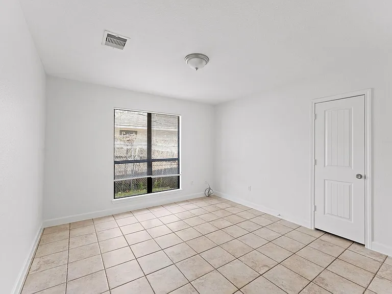 5326 Newkirk Ln — Photo 13