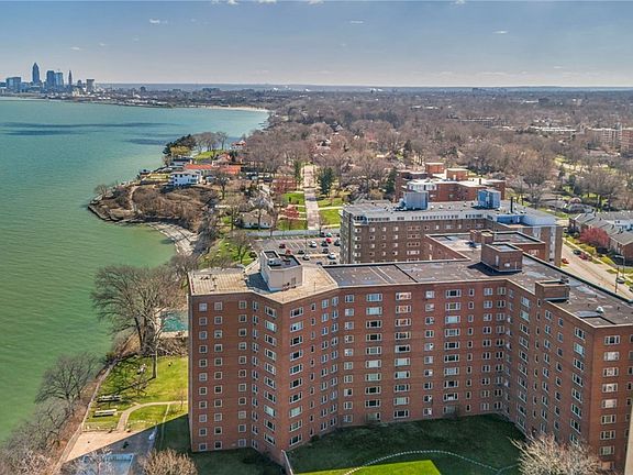 3rd image of 11820 Edgewater Dr APT 203