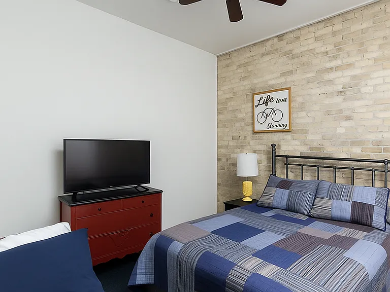 232 Main St #UPPER — Photo 7