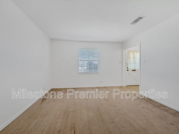 5th image of 1904 W Shields Dr