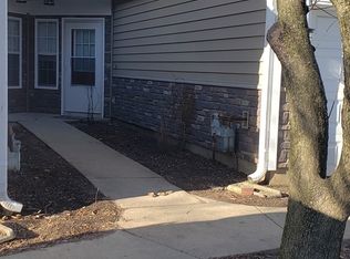 1154 Regency Dr, Schaumburg, IL 60193