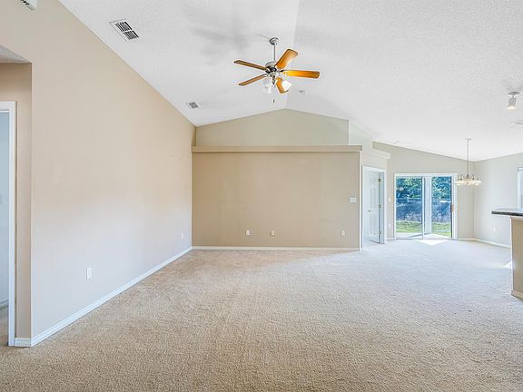 4th image of 7030 Tylerwood Ct