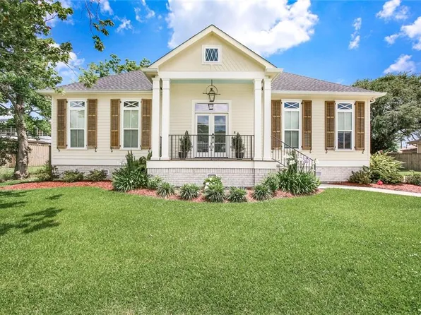 1825 Esteban St, Arabi, LA 70032