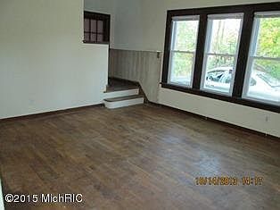5th image of 6628 Stadium Dr