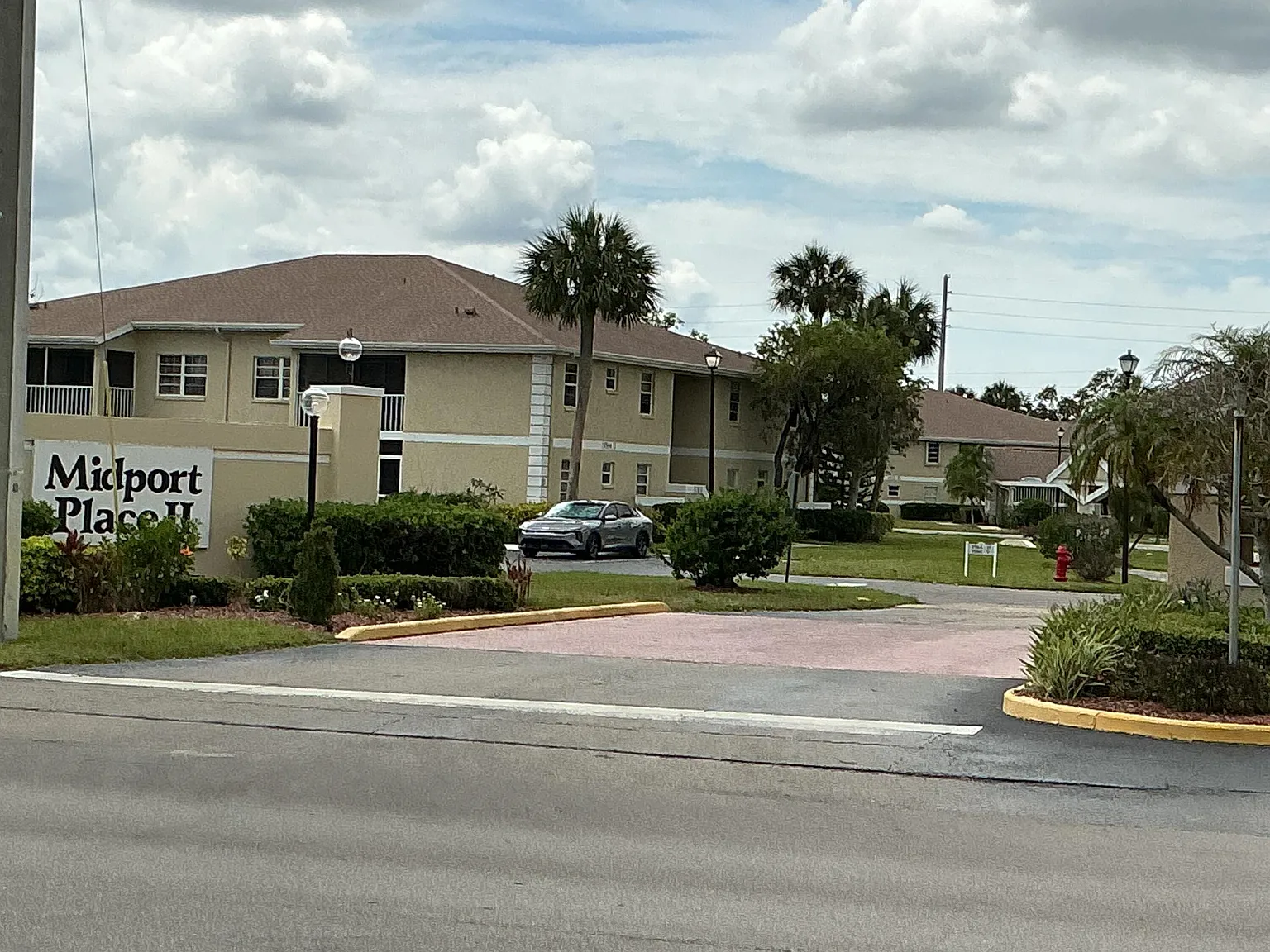Midport Place — Photo 2