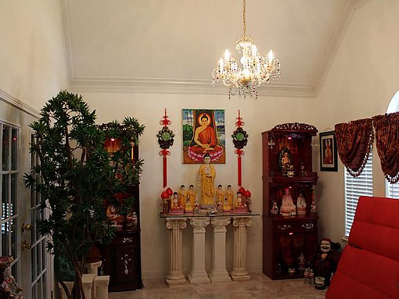 Formal Living with Tile flooring