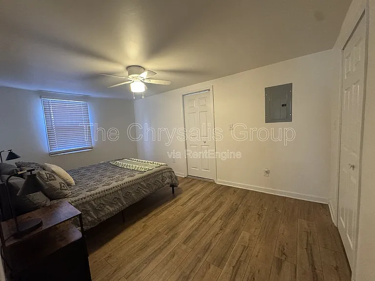 110 E Superior St — Photo 3