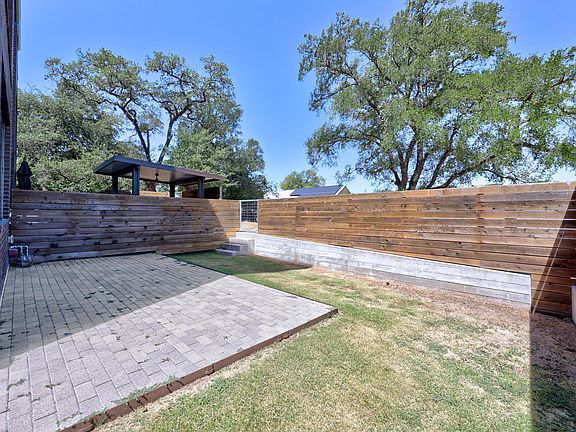 5th image of 900 S 2nd St #30