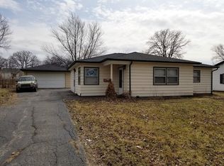 312 Spruce St, North Aurora, IL 60542