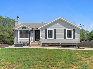 1432 NW Foxboro Rd, Blue Springs, MO 64015