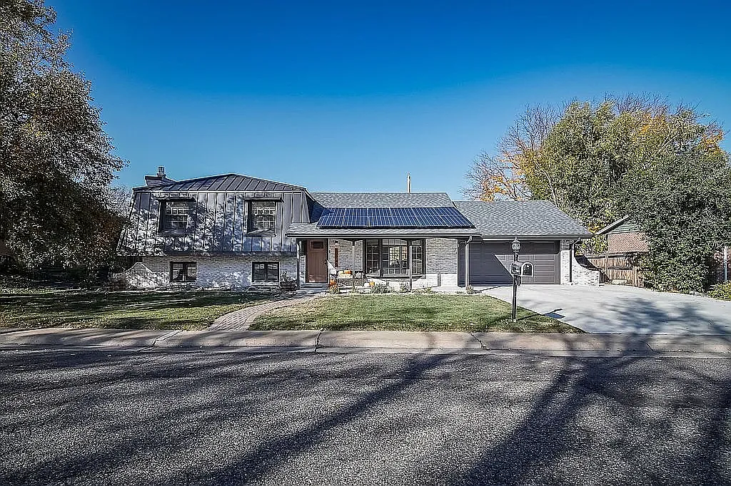 3 bed, 2004 sqft, $4,250 — Photo 1