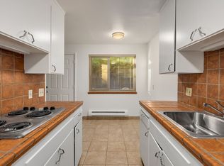 6527 24th Ave NW #7, Seattle, WA 98117