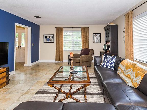 4th image of 100 N Saint Andrews Dr