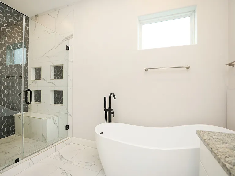 2212 Stuart St — Photo 25