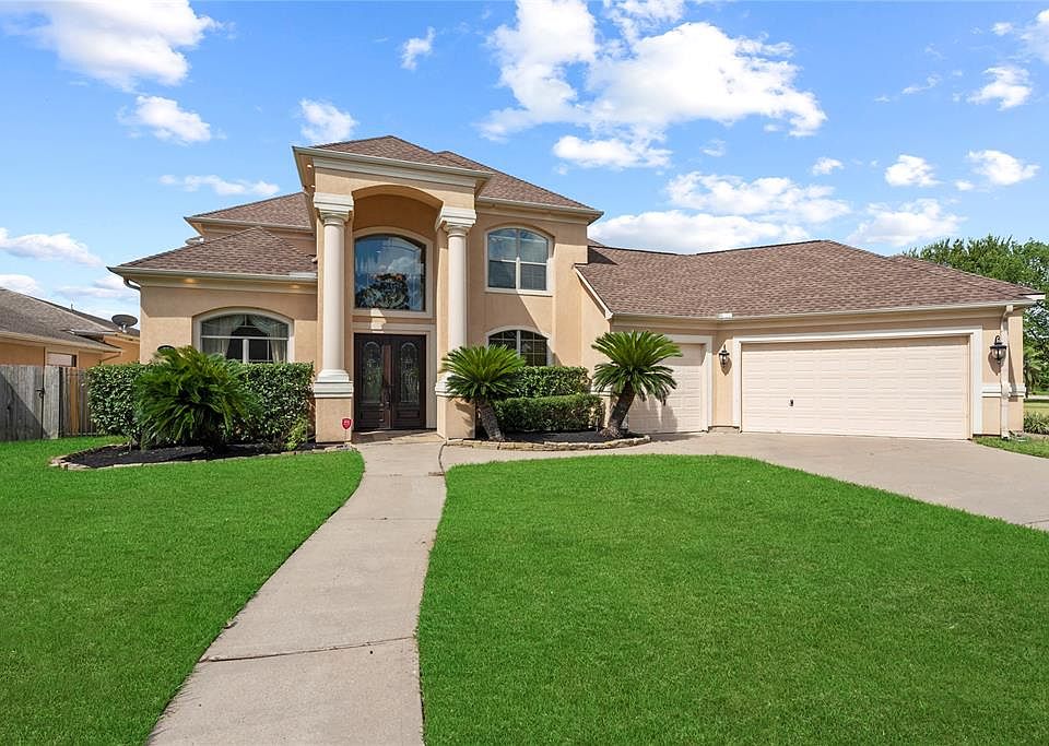 1st image of 85 Palm Blvd