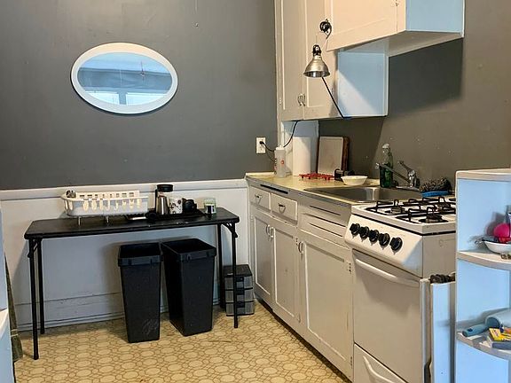 4th image of 2726 Girard Ave S APT 207
